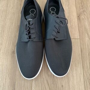 Calvin Klein Men's Gray Oxfords sneakers